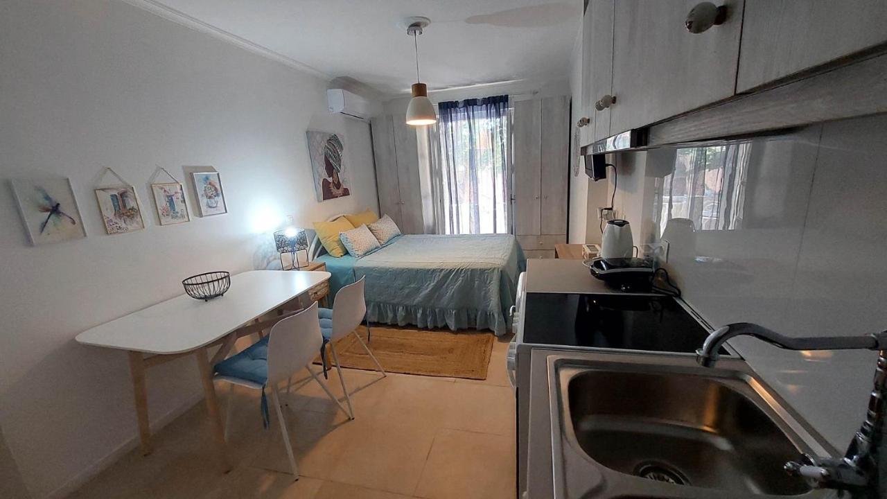 Nias Studio Apartamento Pérama Exterior foto